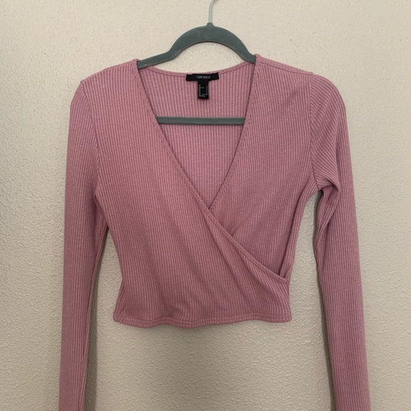 Forever 21 Tops - Forever 21 Pink Cropped Shirt